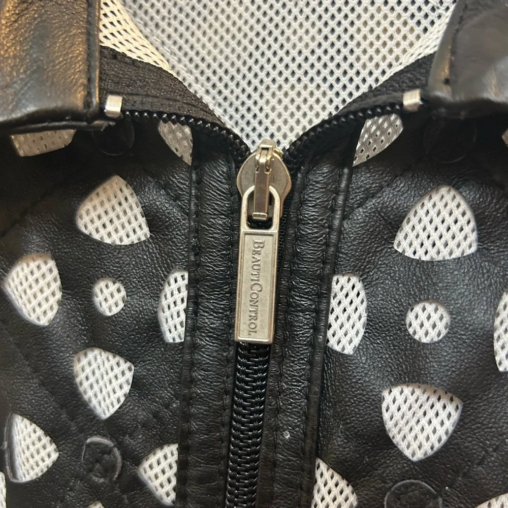 Black and White Leather Jacket with Sleek Design - Picture 6 of 10